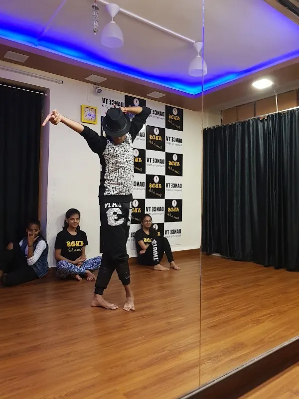 AMIT BURDE DANCE STUDIO