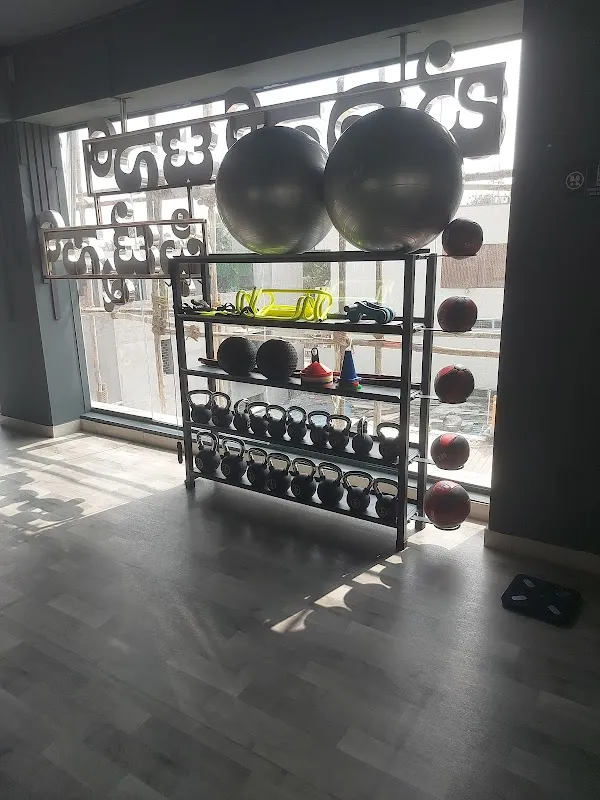 BON TON Fitness - Laggere