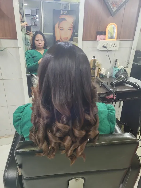 The Lady Salon & Academy