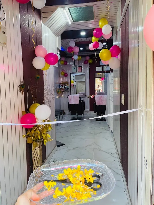 Alka Makeovers & Hair Salon
