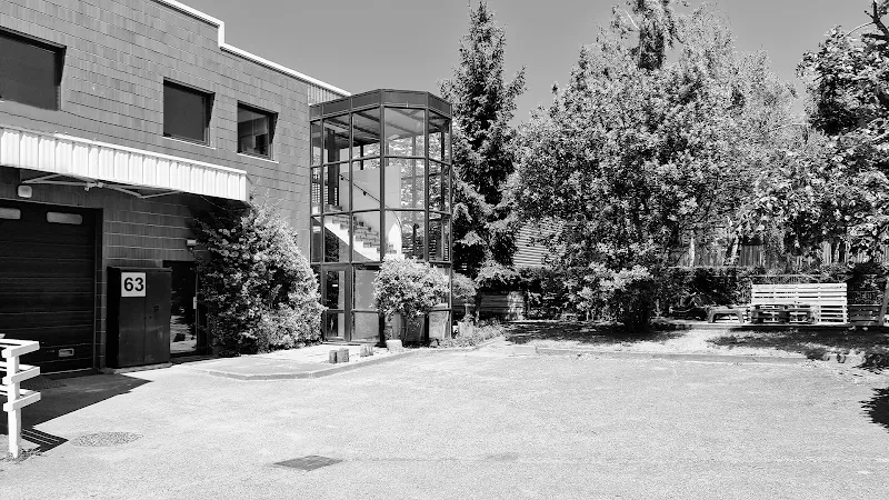 Famous Studio