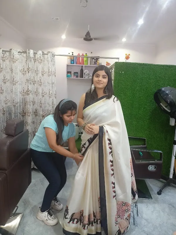 Pushpanju Unisex Salon