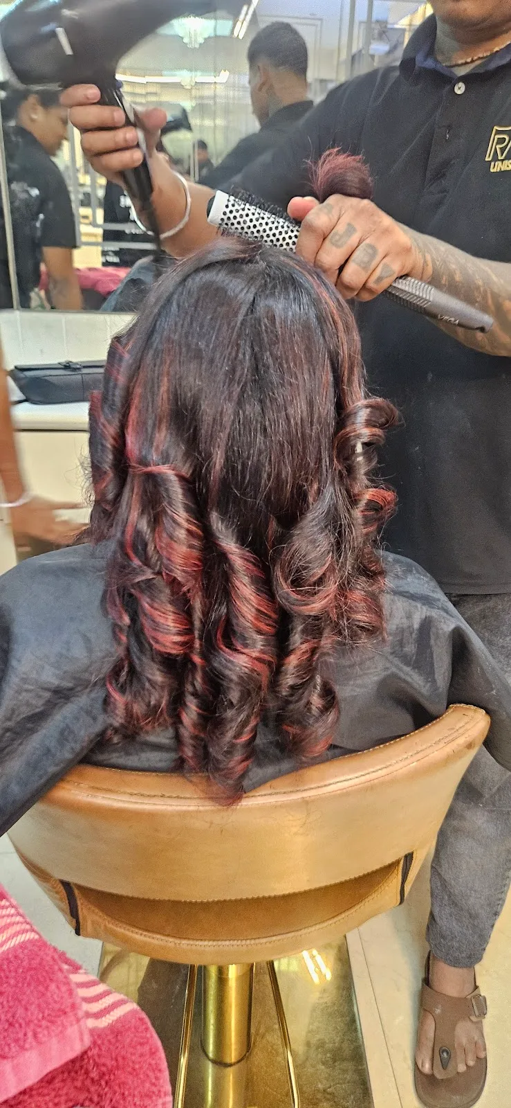 RATNA MAKEUP LOUNGE & UNISEX SALON