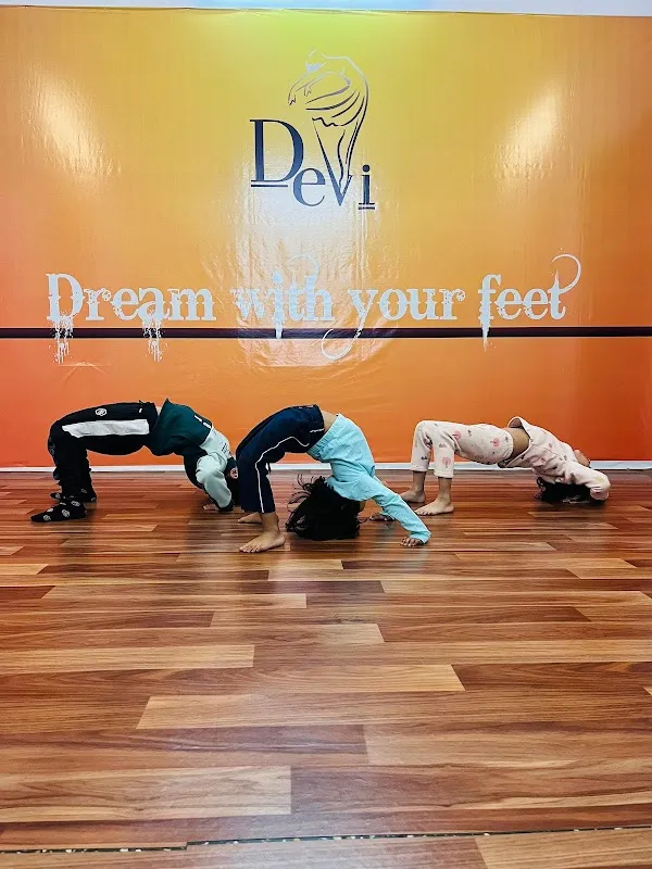 DeVi Dance Company Chowk