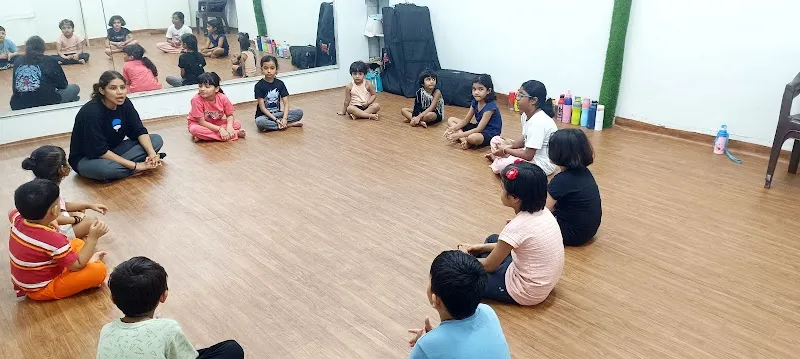 V Dance & Music