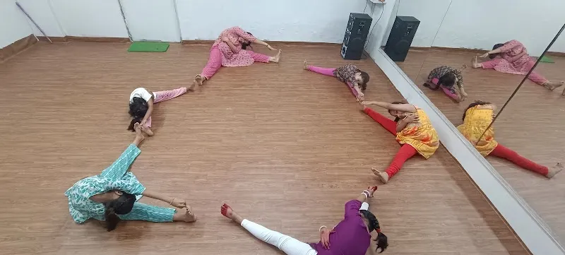 V Dance & Music