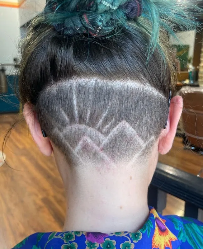 Lox Salon