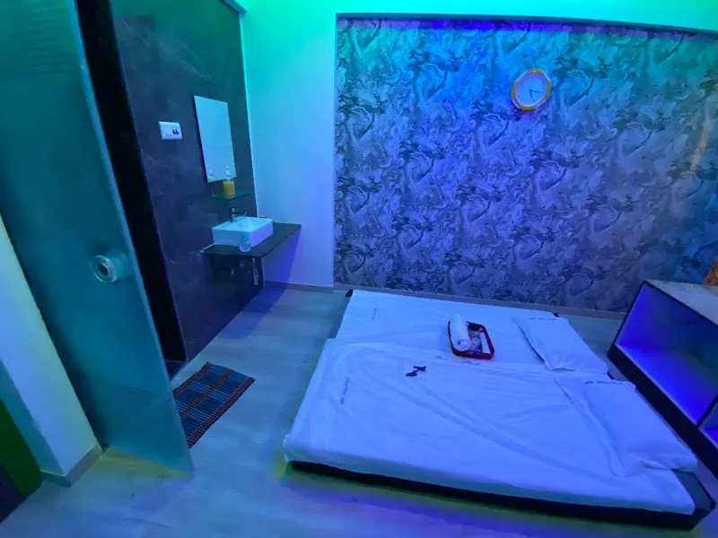 Massage & Spa - Borivali Outlet