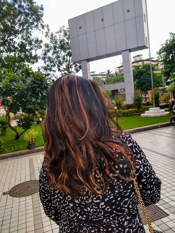 Lakme Salon For Him and Her in Hiranandani Estate,Thane