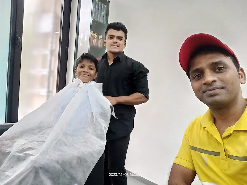 Lakme Salon For Him and Her in Hiranandani Estate,Thane