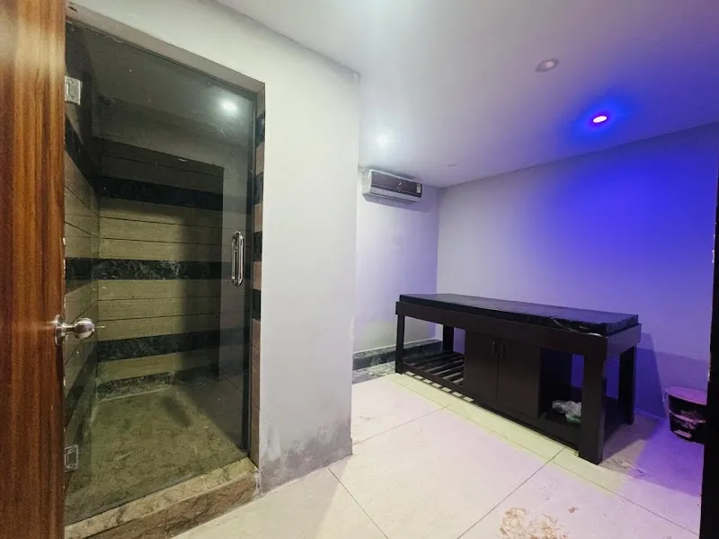 Crown Thai Luxury Spa Aya Nagar
