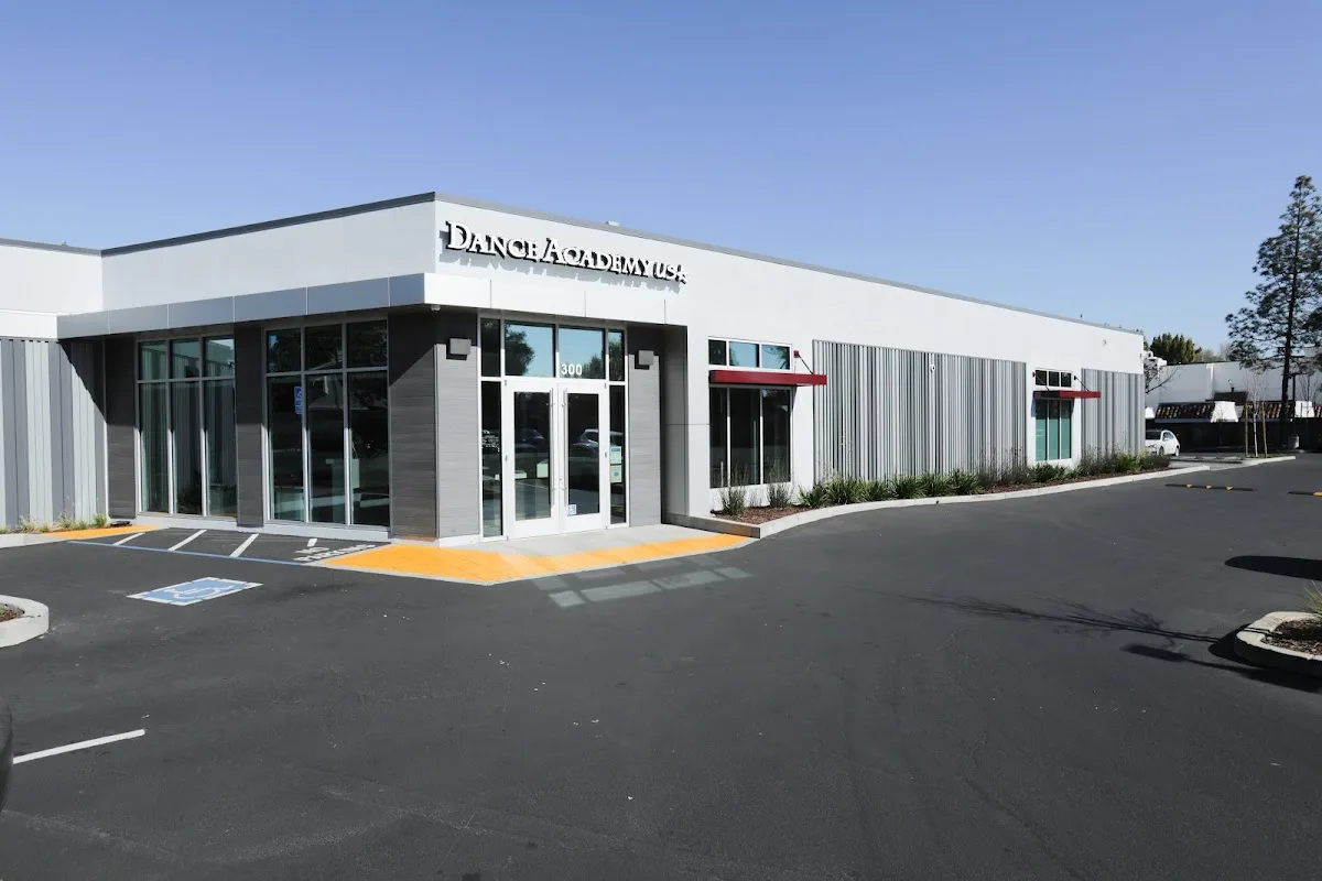Dance Academy USA