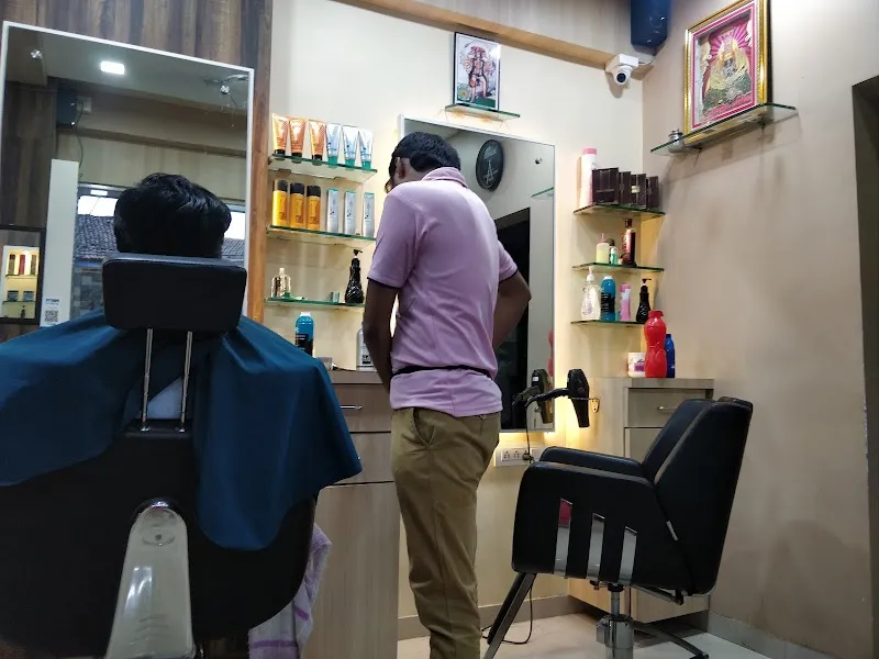 Cut's Salon sangli