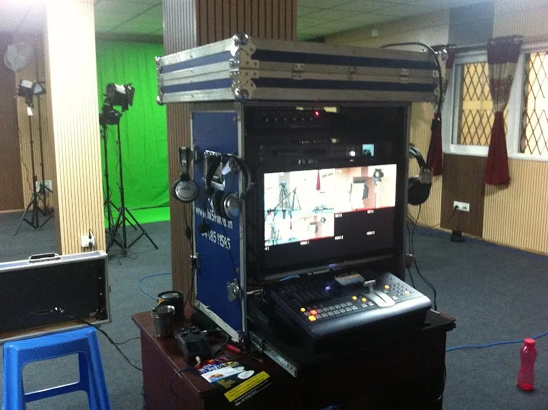 B R Studios