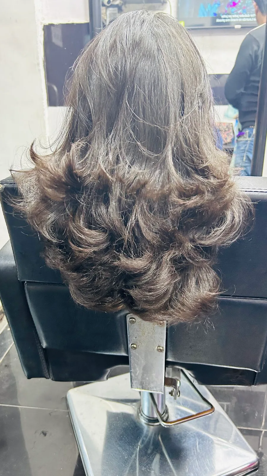 Lorex Salon Sion