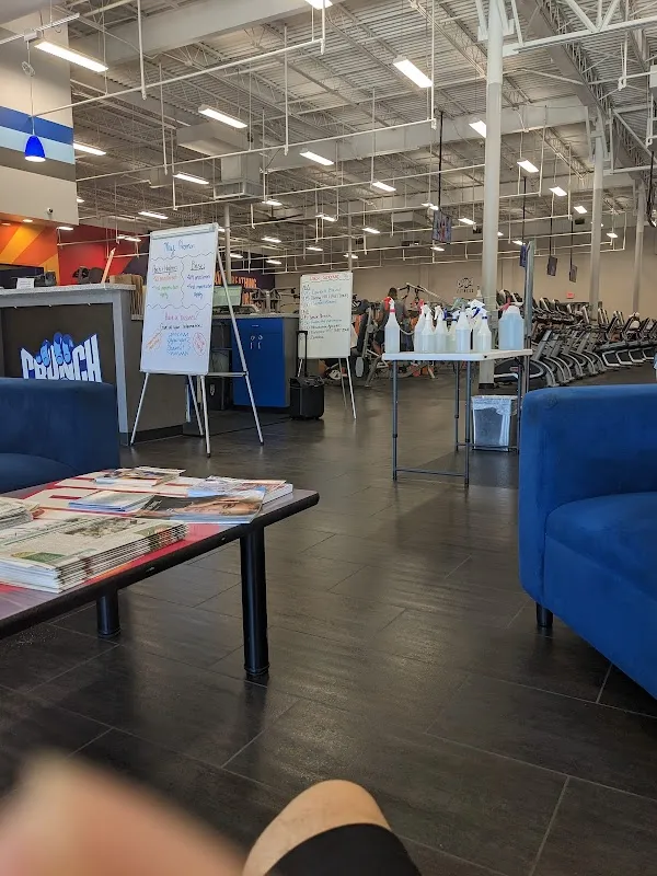 Crunch Fitness - Deltona