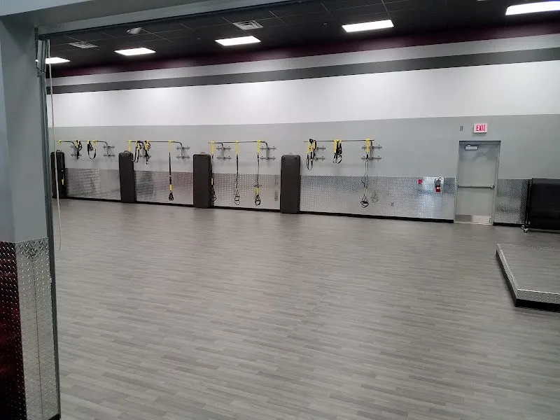 Crunch Fitness - Deltona