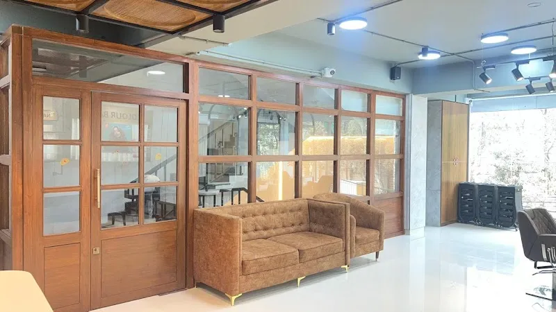 Naturals Salon | Bagalur Cross