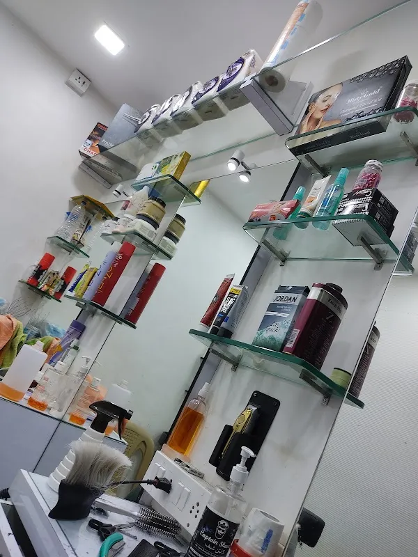 Akshay Hair Studio salon