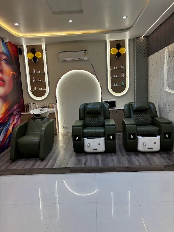 Glam & Gorgeous Luxury Unisex Salon