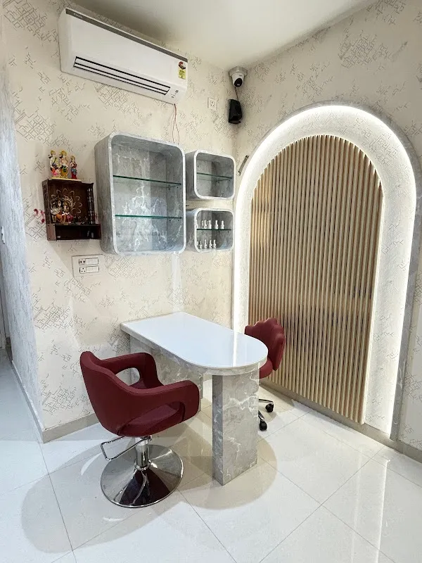Glam & Gorgeous Luxury Unisex Salon