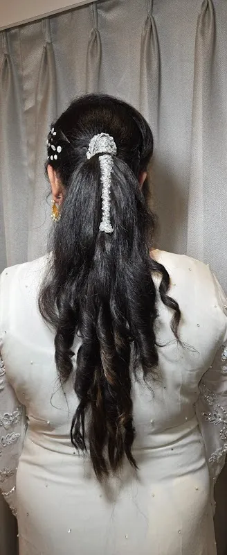Hoor makeover & academy salon