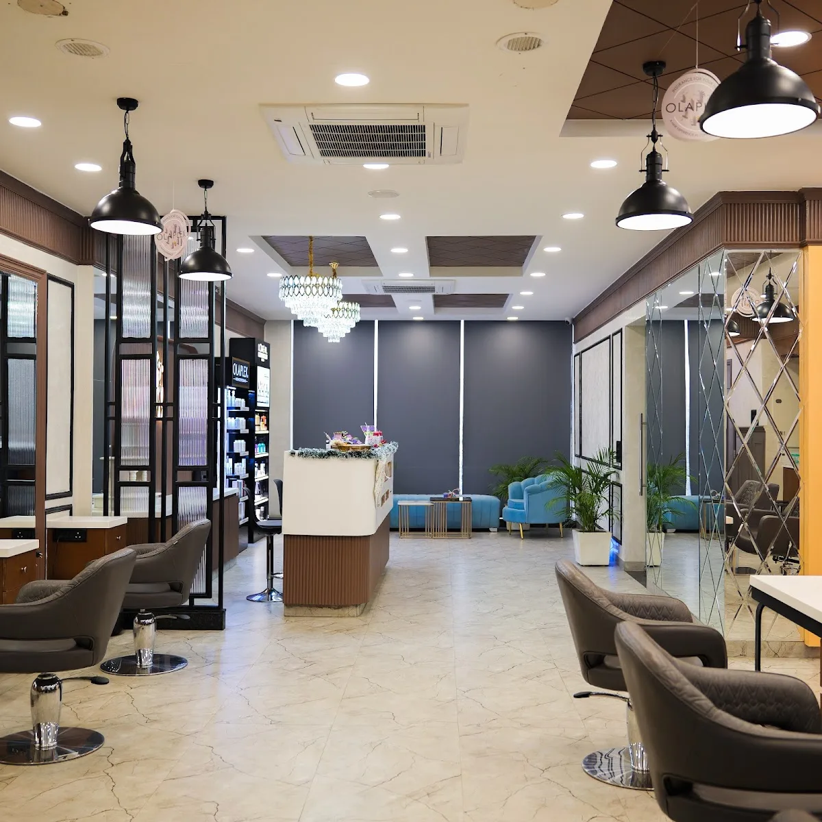Hair Masters Luxury Salon - Best Salon in Faridabad