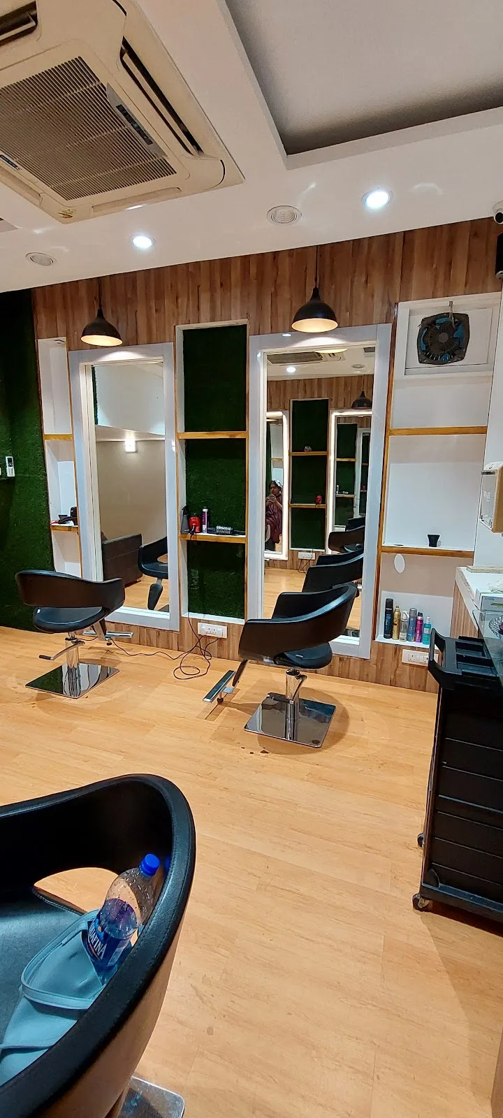NITROGEN UNISEX SALON AND INSTITUTE