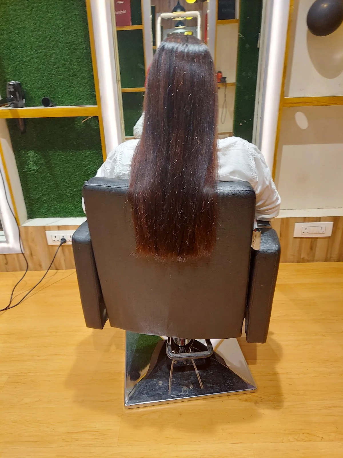 NITROGEN UNISEX SALON AND INSTITUTE