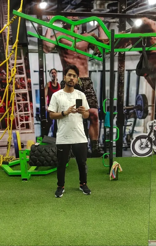 Fitness Hub - Biggest Gym in Mumbai