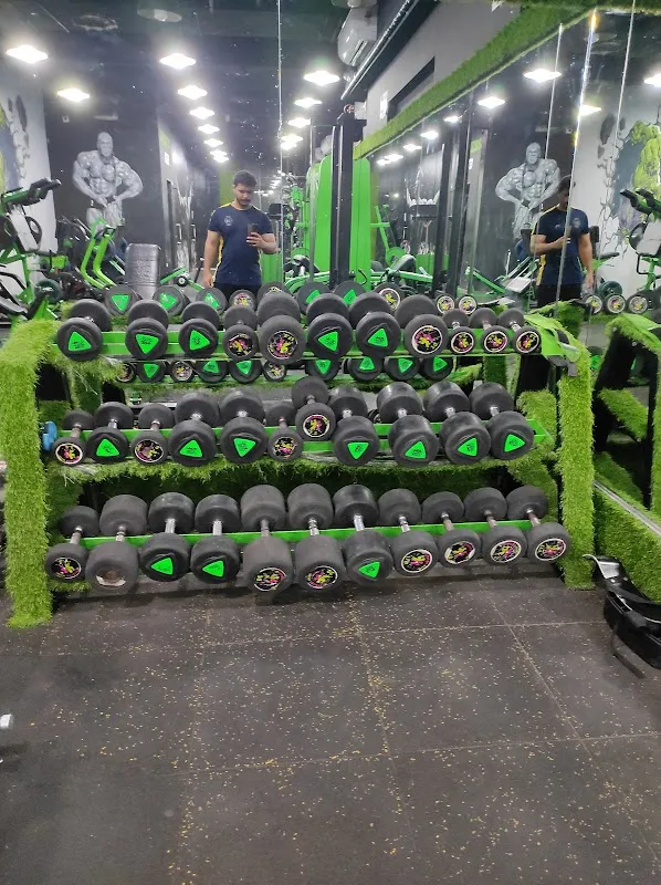 Fitness Hub - Biggest Gym in Mumbai