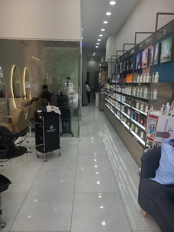 S&C Salon (Strawberries and Cigarettes)