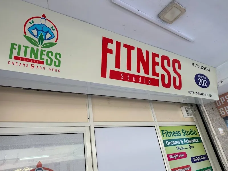 FITNESS STUDIO DREAMERS & ACHIVERS