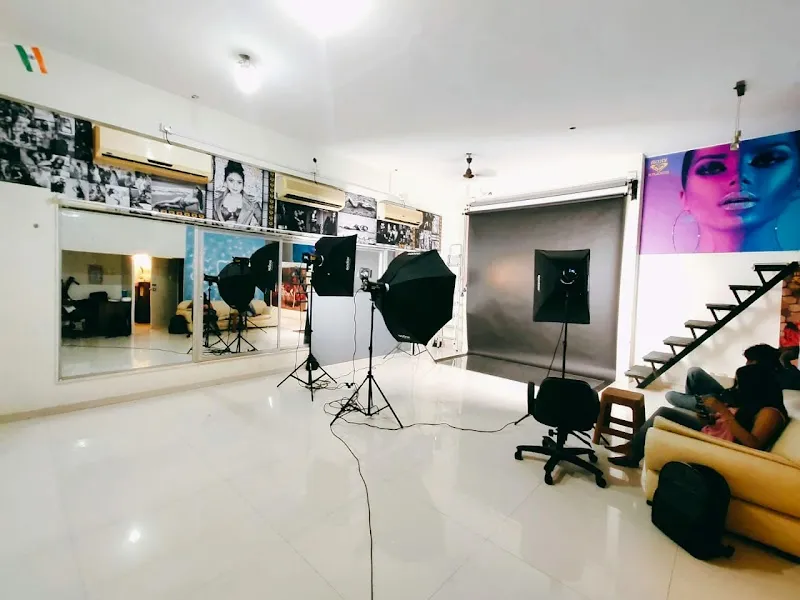 Roxy Studios