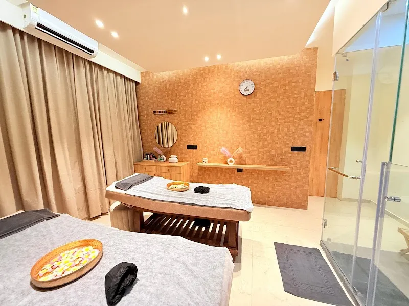 Aura Luxury Beauty & Spa