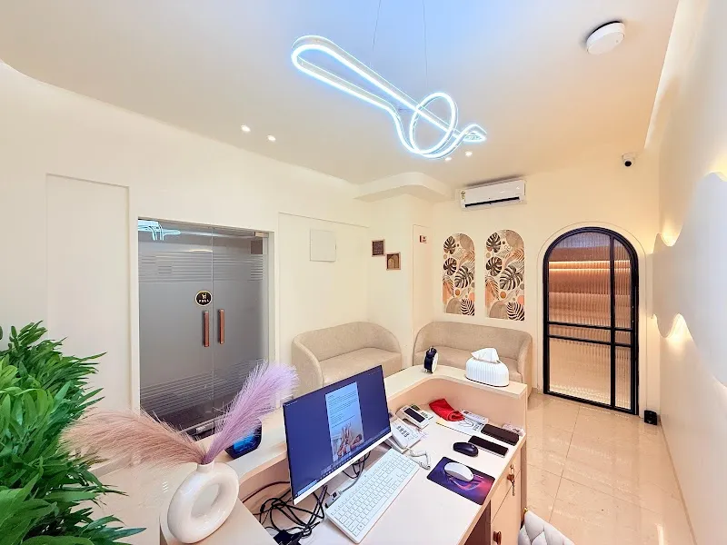 Aura Luxury Beauty & Spa
