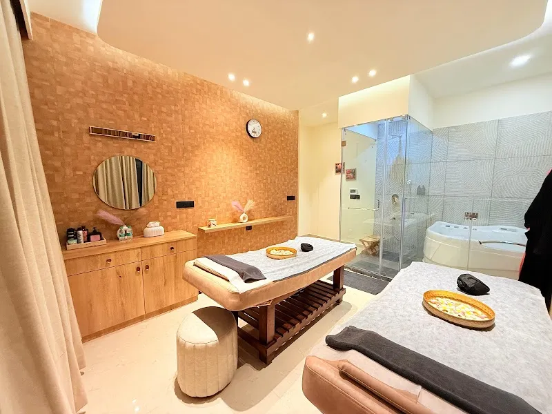 Aura Luxury Beauty & Spa