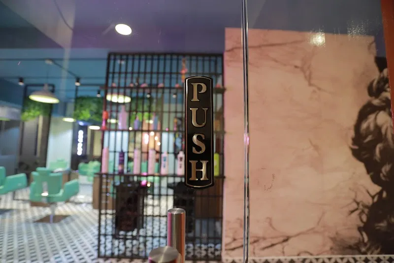 Primo Unisex Salon