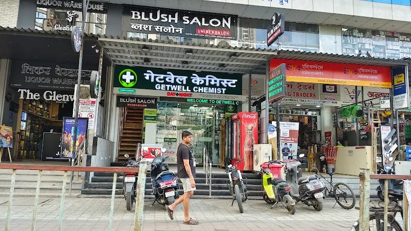 Blush unisex salon