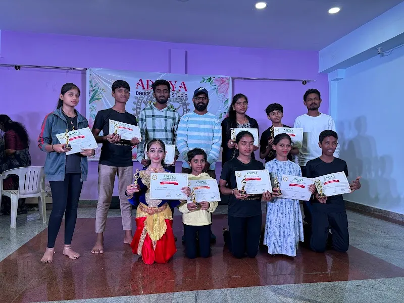 DREAMS DANCE STUDIO
