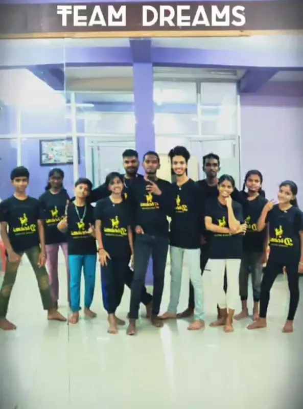 DREAMS DANCE STUDIO