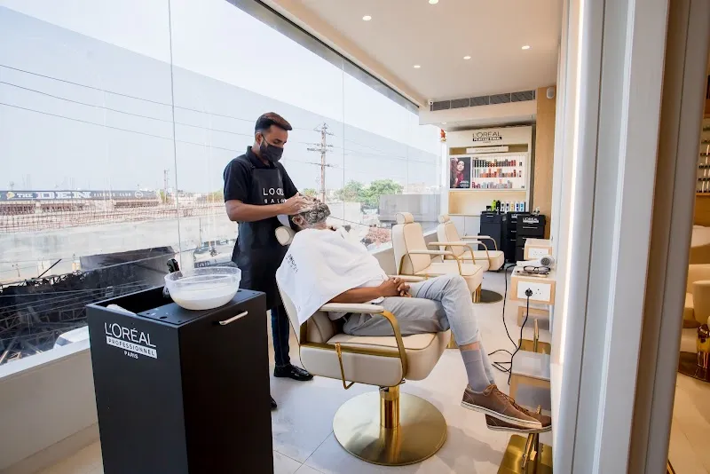 Looks Salon – Best Unisex Salon in Ranchi