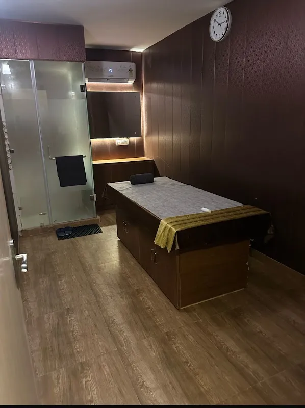 Superb Luxury Spa - Fatehabad Road ,Agra