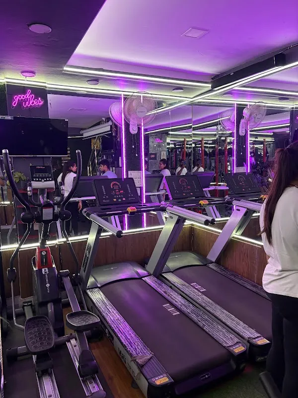 wellness club rajouri garden