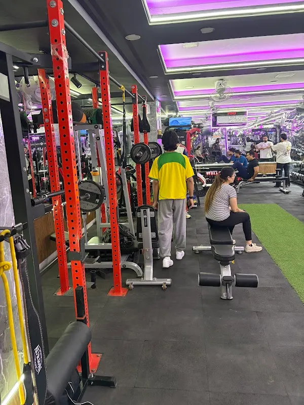 wellness club rajouri garden
