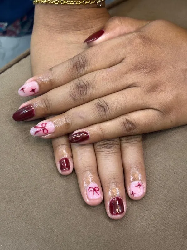 THE BEAUTY LOUNGE