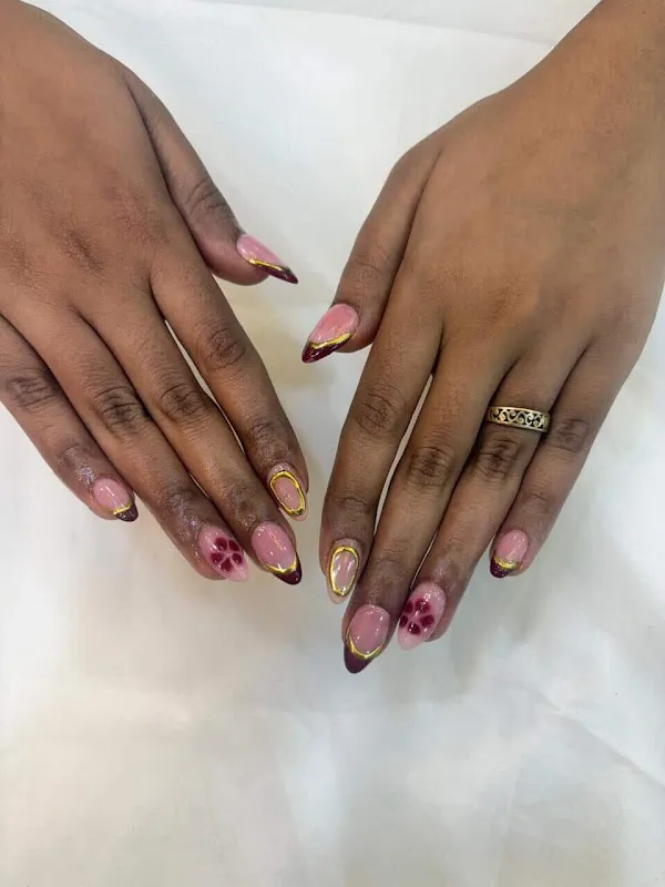 THE BEAUTY LOUNGE