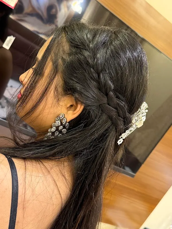 Radhika s beauty salon