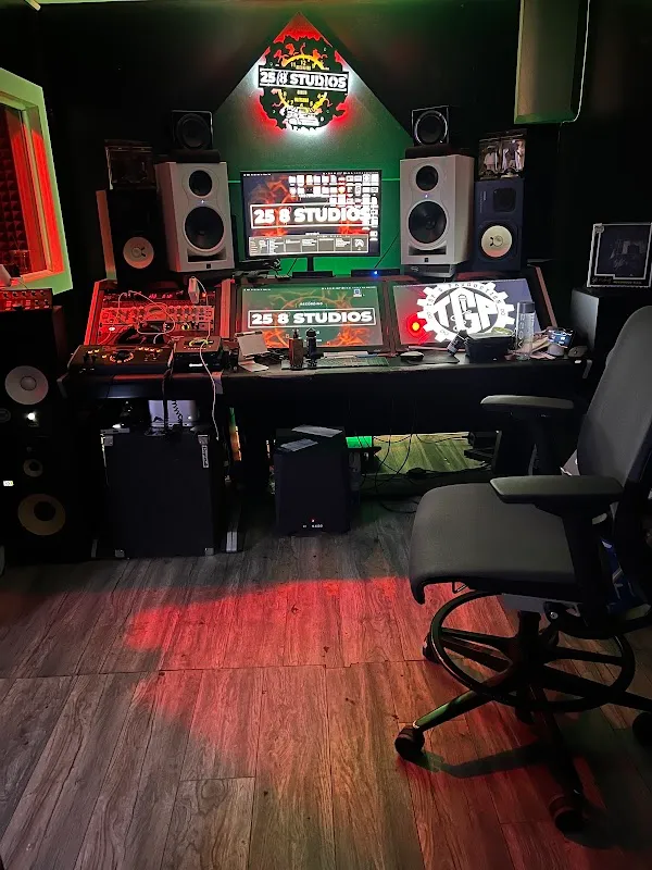 25 8 Studios