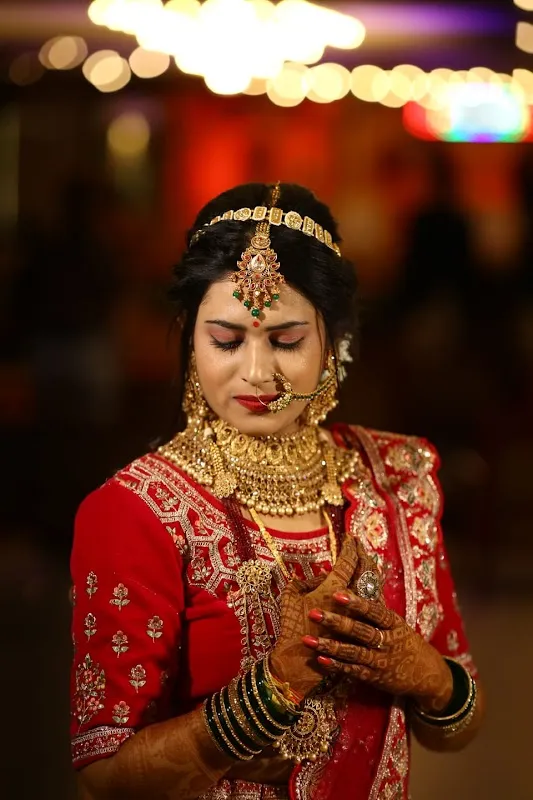 Bhushna Beauty Parlour